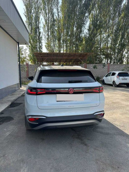 Продается автомобиль Volkswagen ID 4 X 2022
