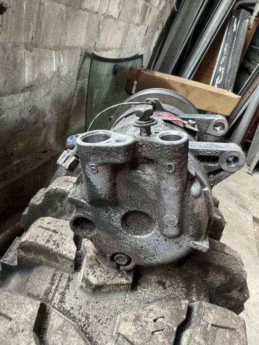 Compresor clima AC Nissan Patrol Y61 3.0 zd30