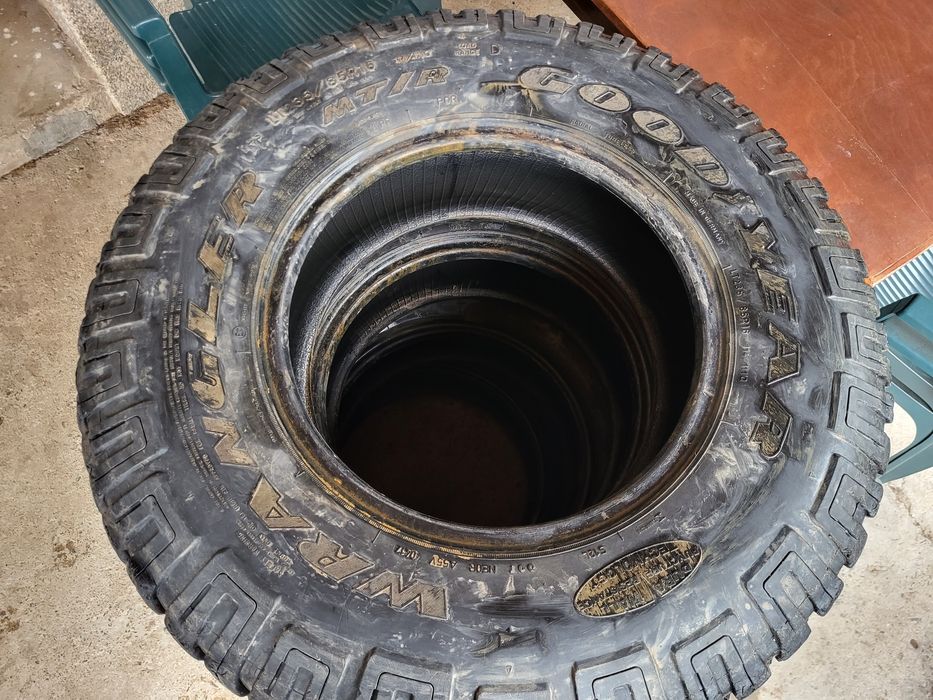 Гуми за джип 235 85 16