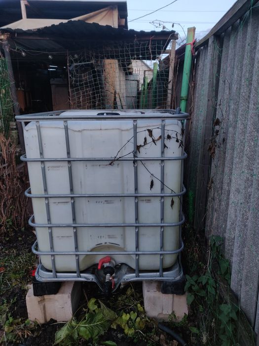 Бочка евро куб для полива