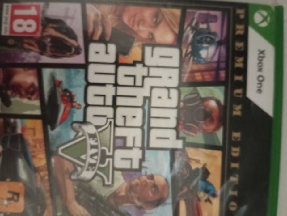 GTA 5 Xbox one (nu știu dacă merge)
