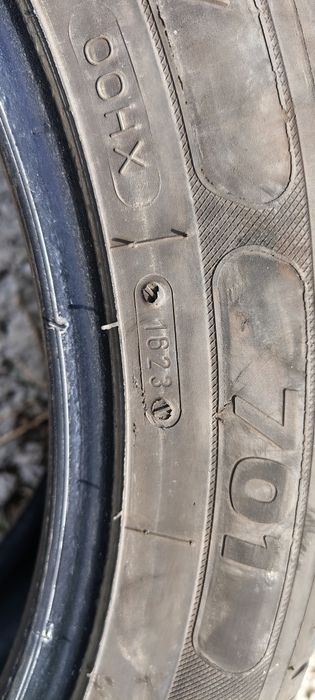Продавам 245/45 19