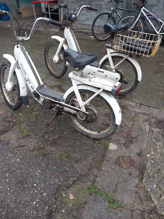 Vand 2 scutere Piagio Ciao