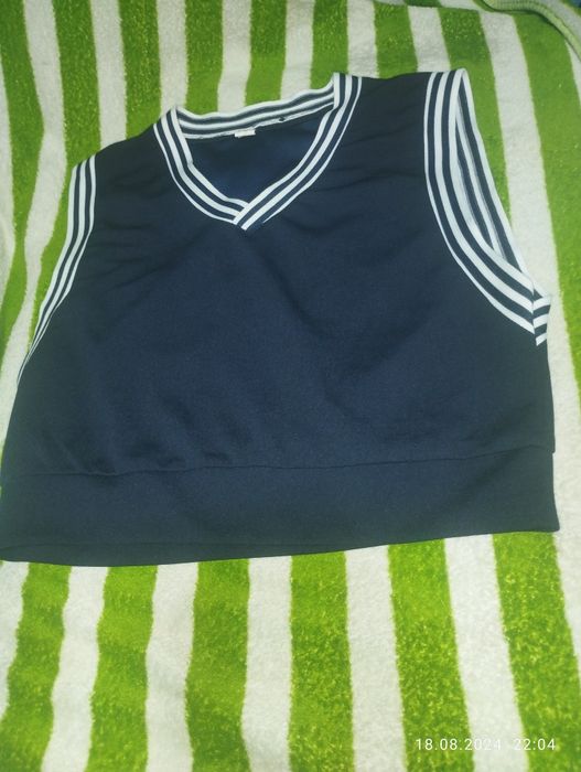 Синяя школьная желетка