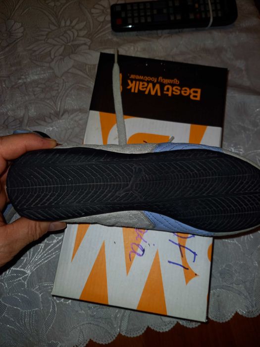 Vand adidasi, marca Puma,mărimea 36.