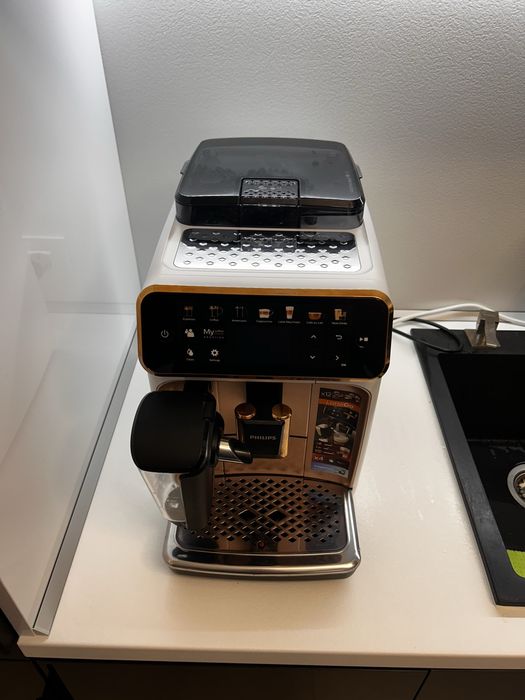 Vând philips latte go 5400