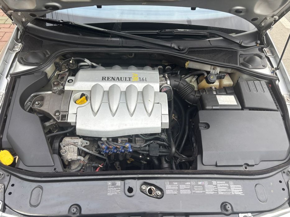 Vând Renault Laguna