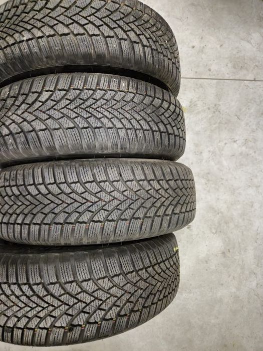4 anvelope iarna Bridgestone 215 65 17 aproape noi