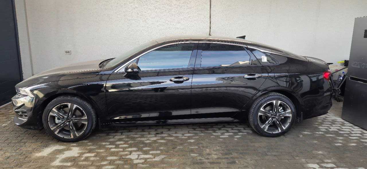 Kia K5 GT Line +