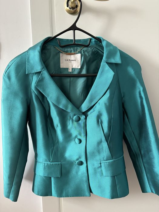 Женский пиджак изумрудного цвета