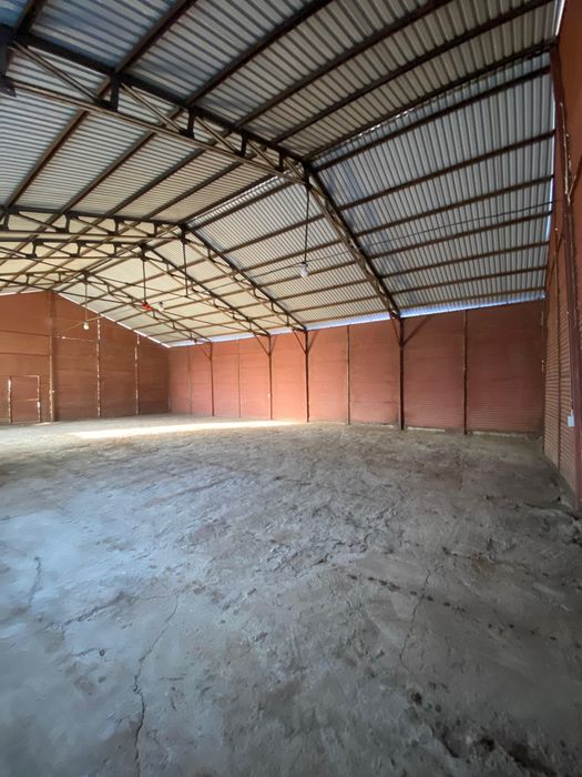 Hala/Depozit/Spatiu industrial/comercial de inchiriat - 216 MP - Husi