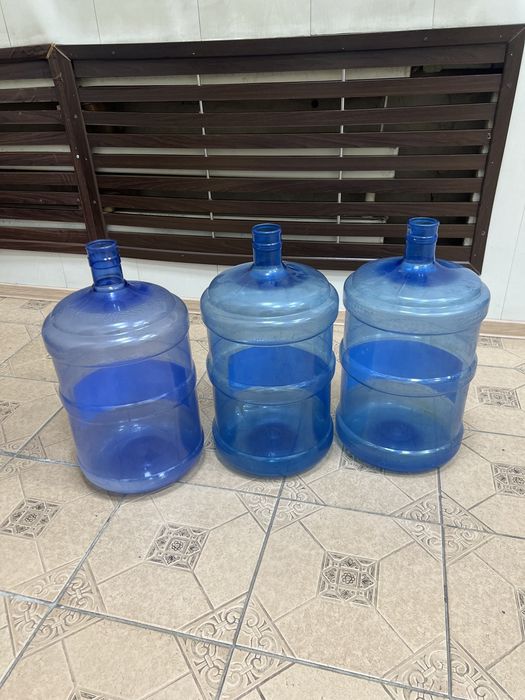 Продам бутыль 19л