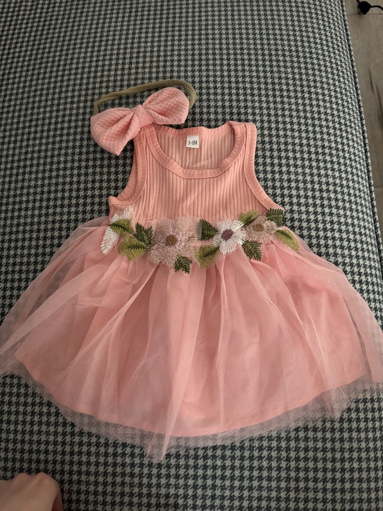 Бебешка рокля 3-6 м