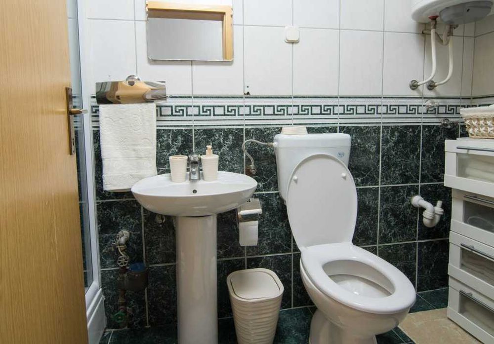 Дава се под наем Тристаен апартамент в Пловдив, Център - 94 кв.м за 438.6 € - Снимка #4