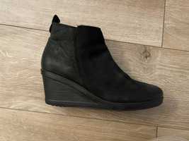 Botine piele toc