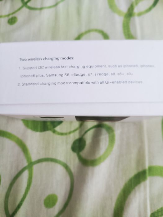 Vând suport pentru telefon cu încărcare wireless