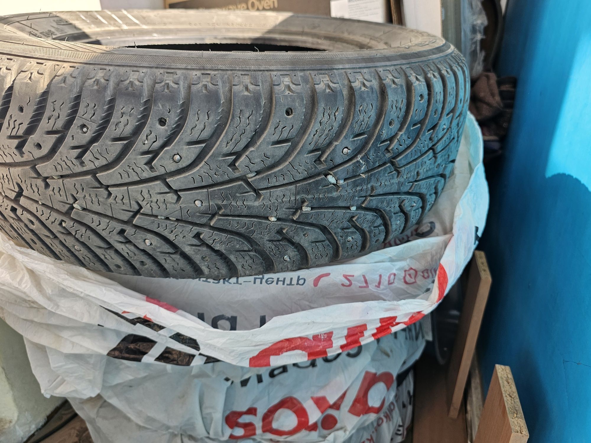 Шины зимние 14р maxxis