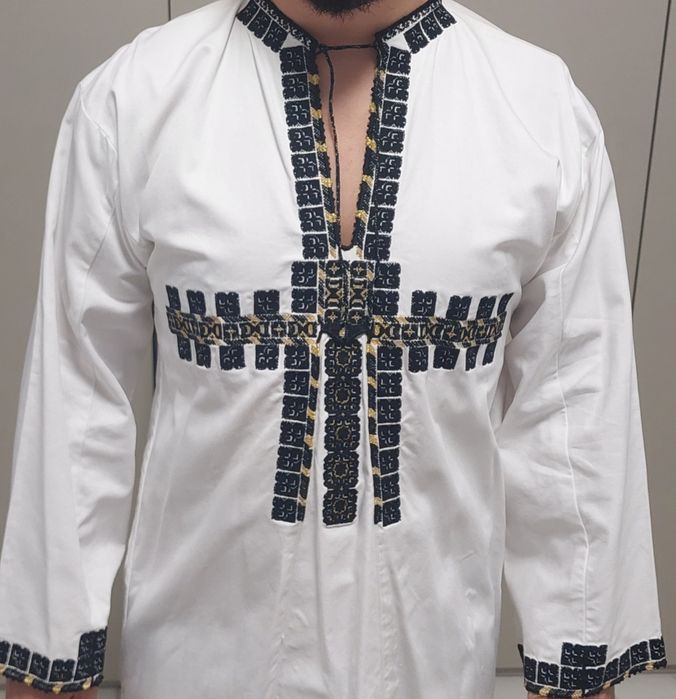 Camasa ie tradițională