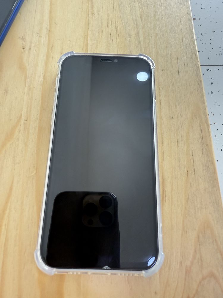 Iphone 12  64 гб