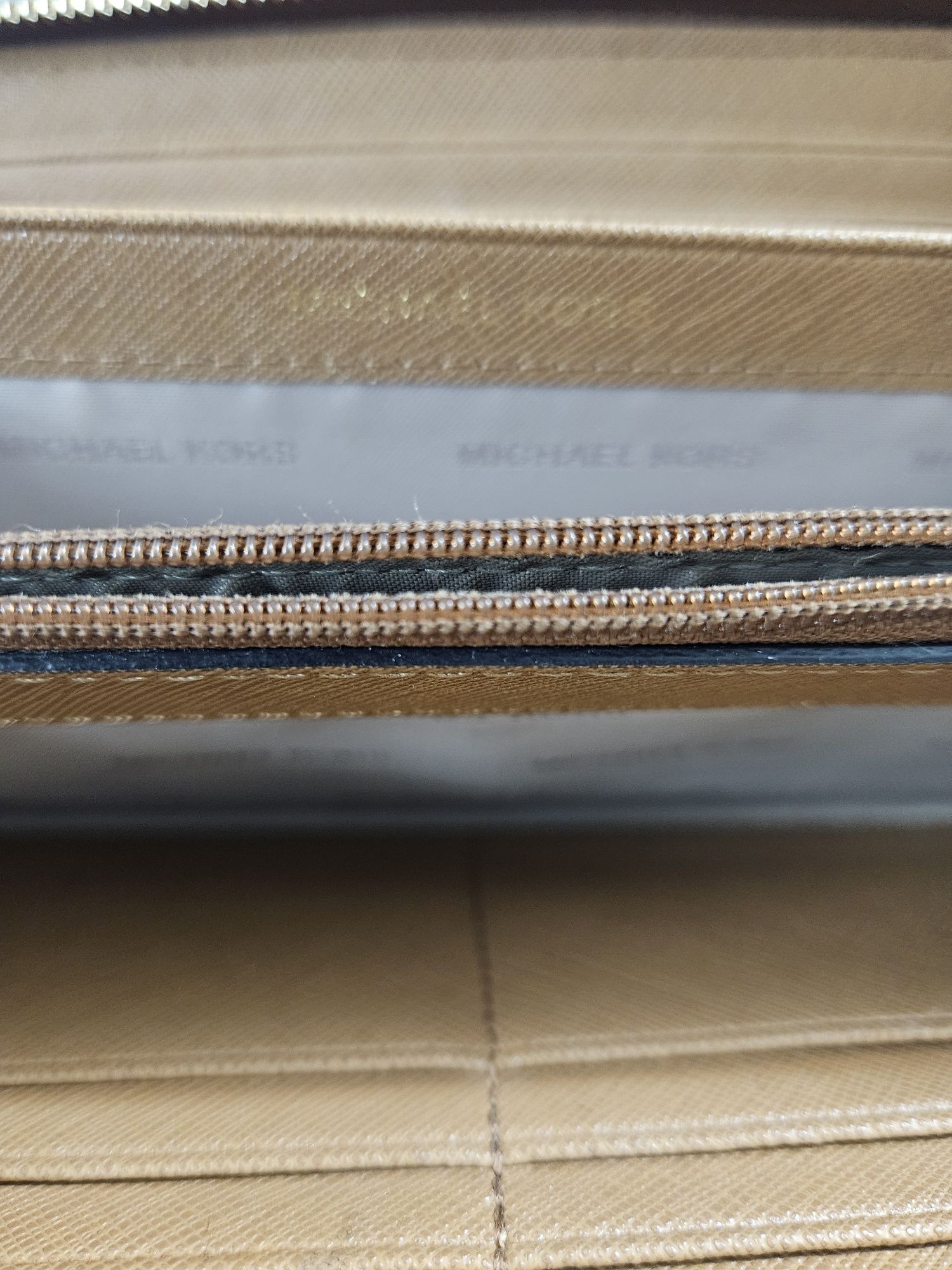 Оригинално портмоне Michael Kors