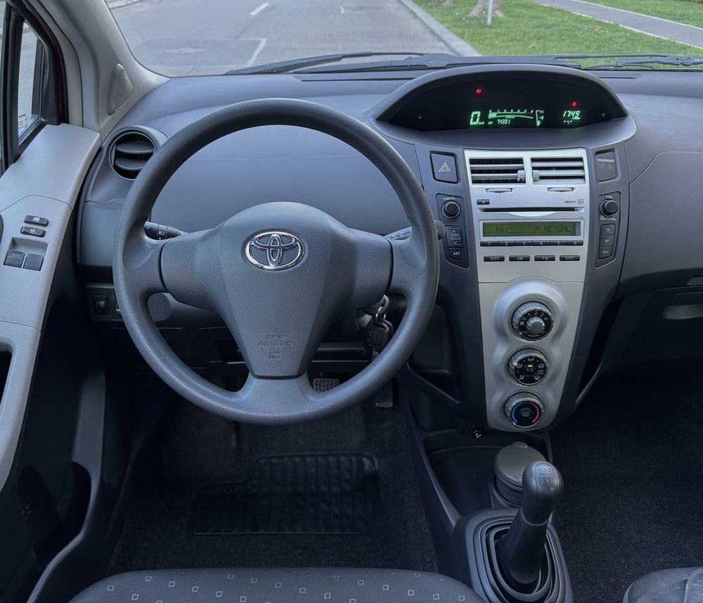 Toyota Yaris 1.4 Diesel 90CP cu doar  74.000 km PROPRIETAR