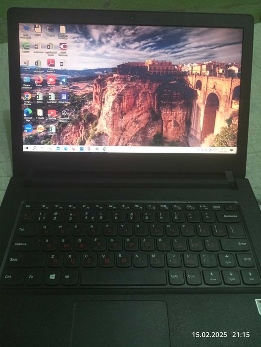 Notebook sotiladi