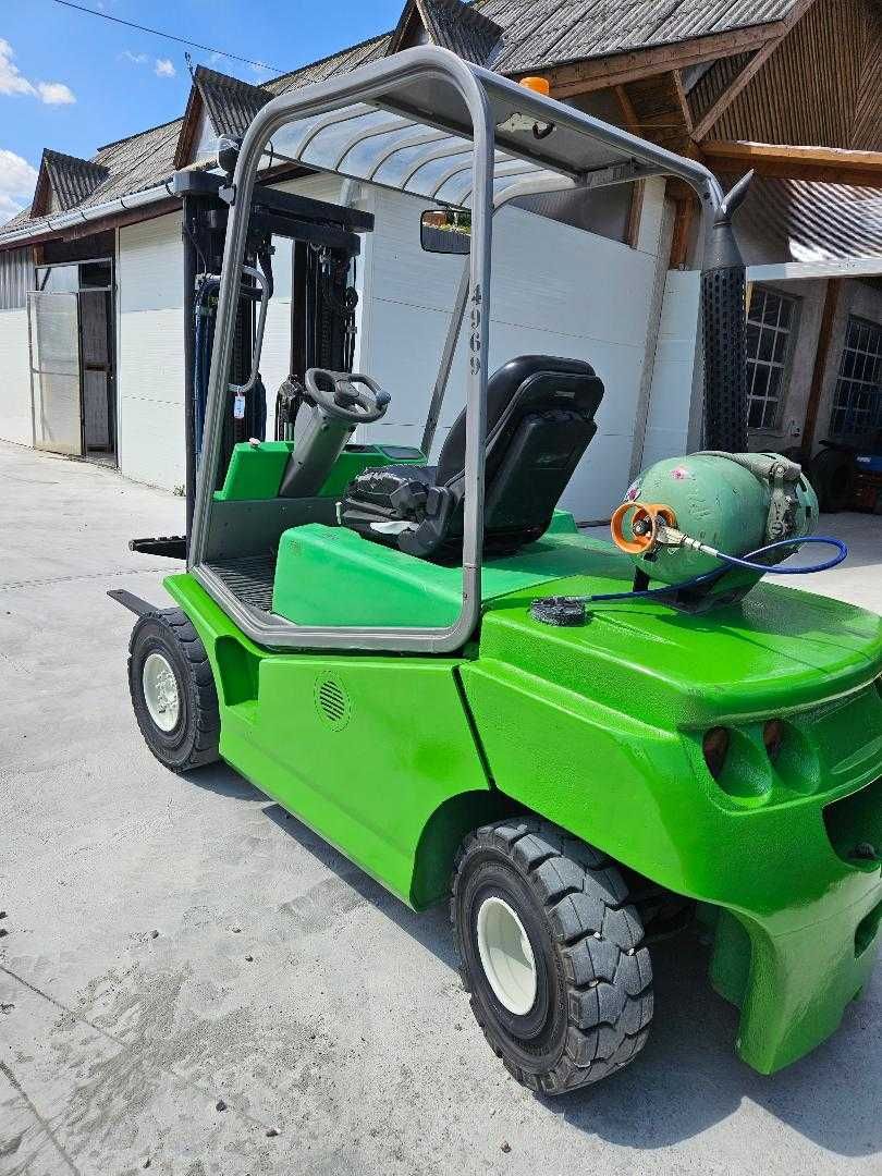 stivuitor chesab an 2018 capacitate 3500 kg triplex