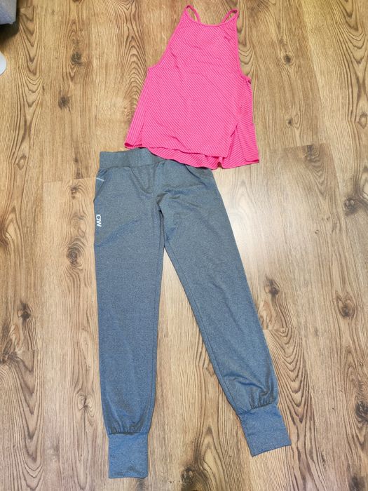 Дамски спортен комплект