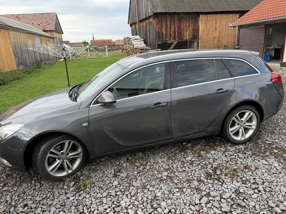 Opel Insignia Sport Tourer 2012