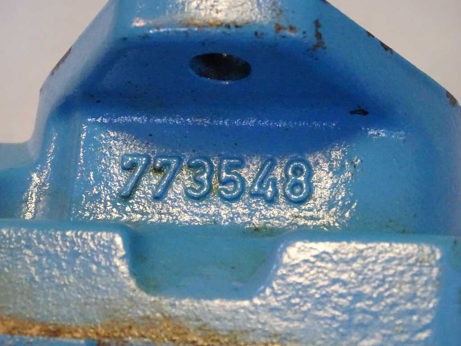 Хидравлична помпа Vickers V210 9W 1A12S214 Hydraulic vane pump