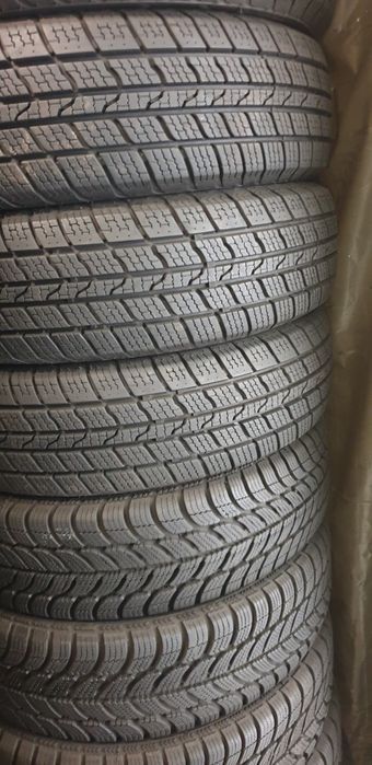 195 60 16C, 205 65 16C, 215 65 16C , 225 75 16C, 235 65 16C, 225 65 16C, 195 65 16C, 215 60 16C, 205 75 16C, 215 75 16C