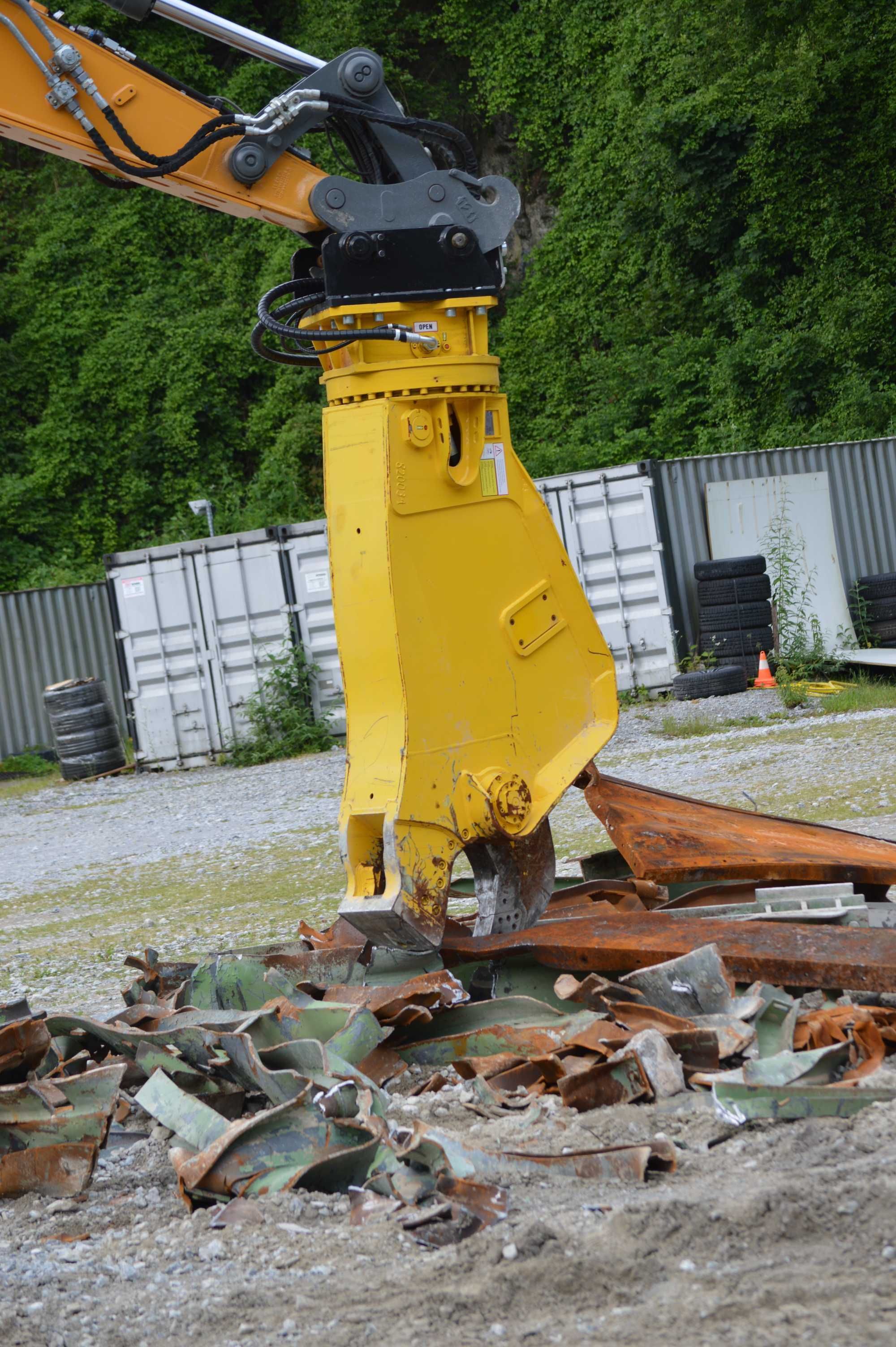 Pulverizator hidraulic - foarfeca pentru demolari SENNEBOGEN