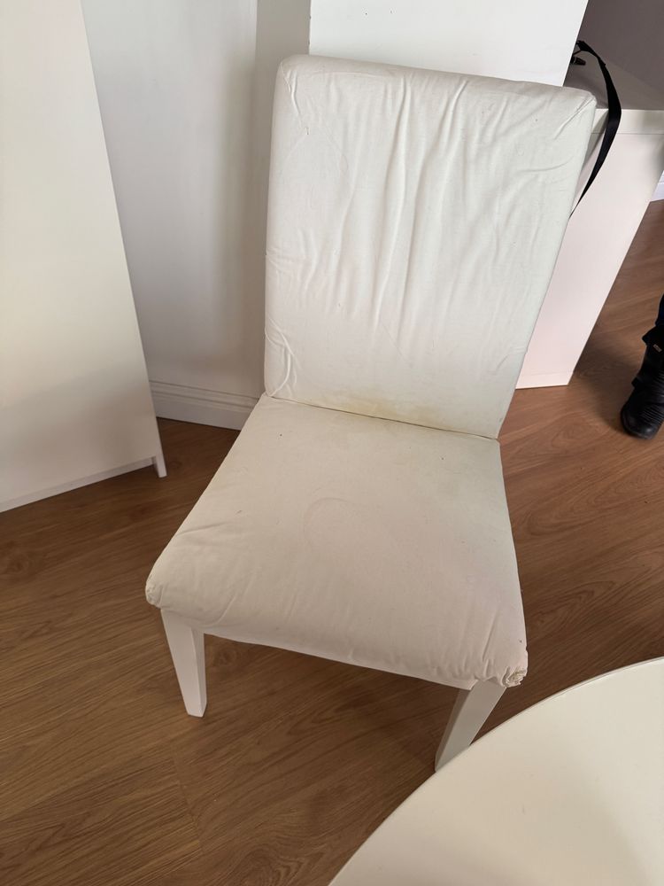 Кръгла трапезна разтегателна маса Ikea с 4 стола