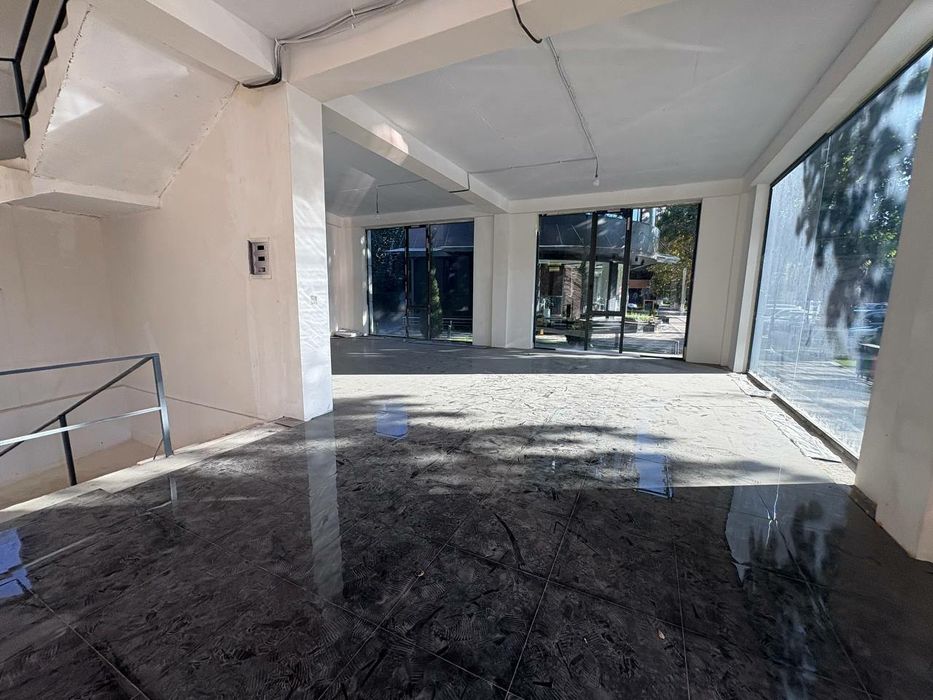 Срочно продаётся здания 900м2 первая линия Ц6