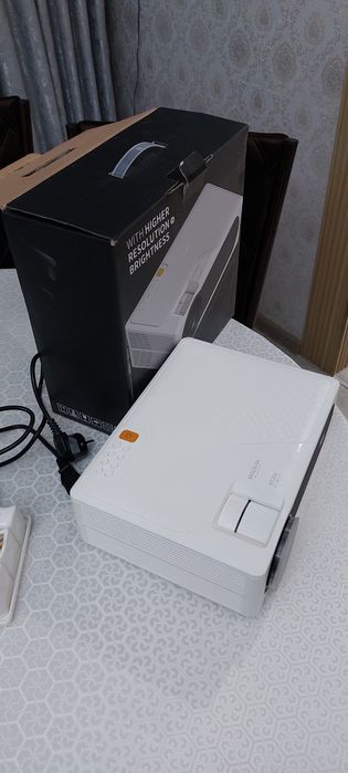 Проектор  Everycom новый