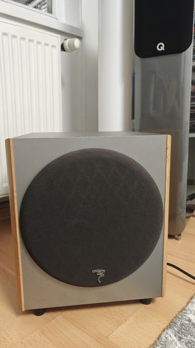 Vând Subwoofer activ Focal SW 700V