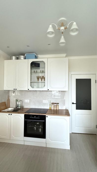 1 девушку на подселение 1-комн квартиру