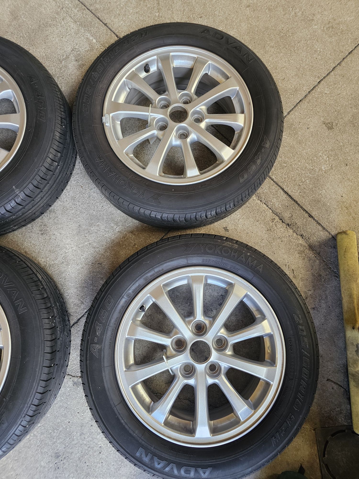 Джанти с гуми 16R 5x114.3 ет46 205/60/16 ASX , Grandis