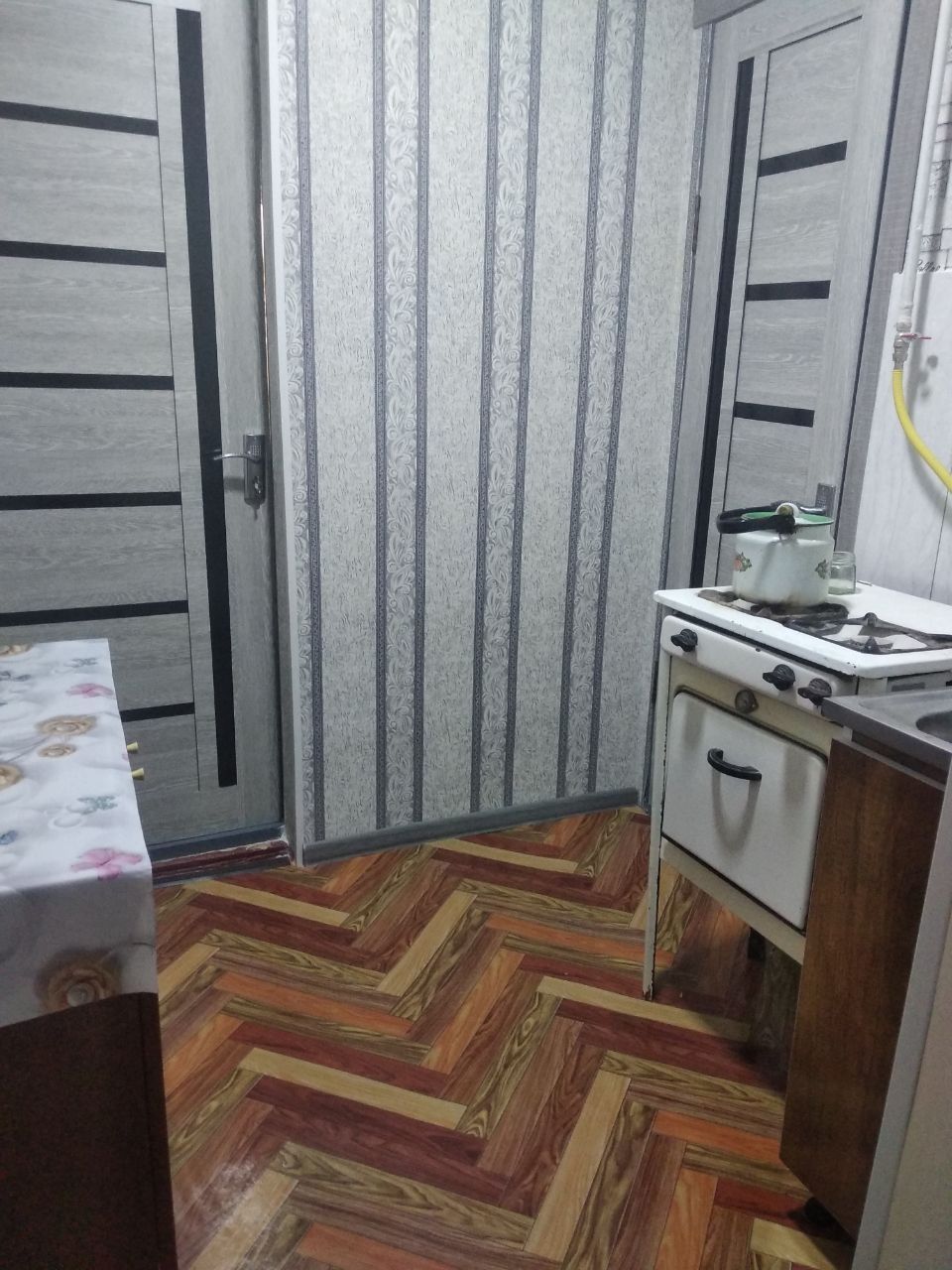 CHILANZAR 7 Kv 1 XONA TOZZA remonT Xolodenik SHaroitlar Bor Galareka