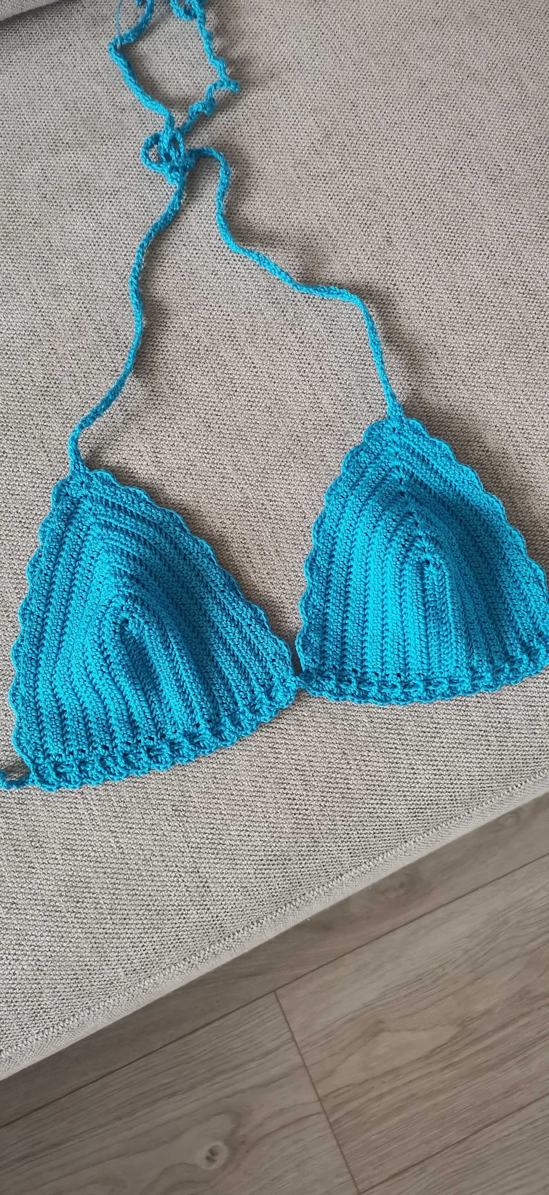 Costum de baie croșetat