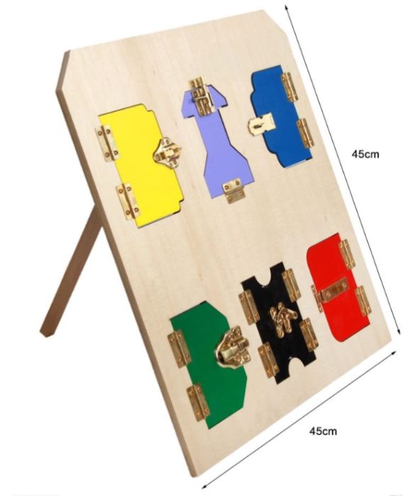 Montessori Lock Table Монтесори табло с 6 ключалки на стойка