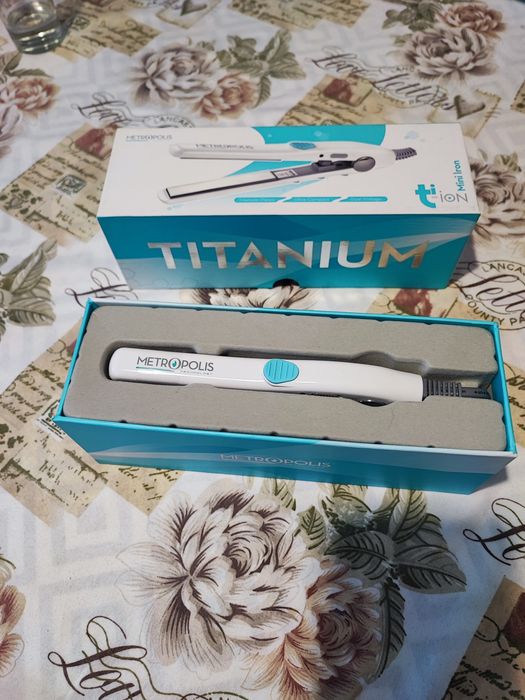 Продавам мини преса за коса