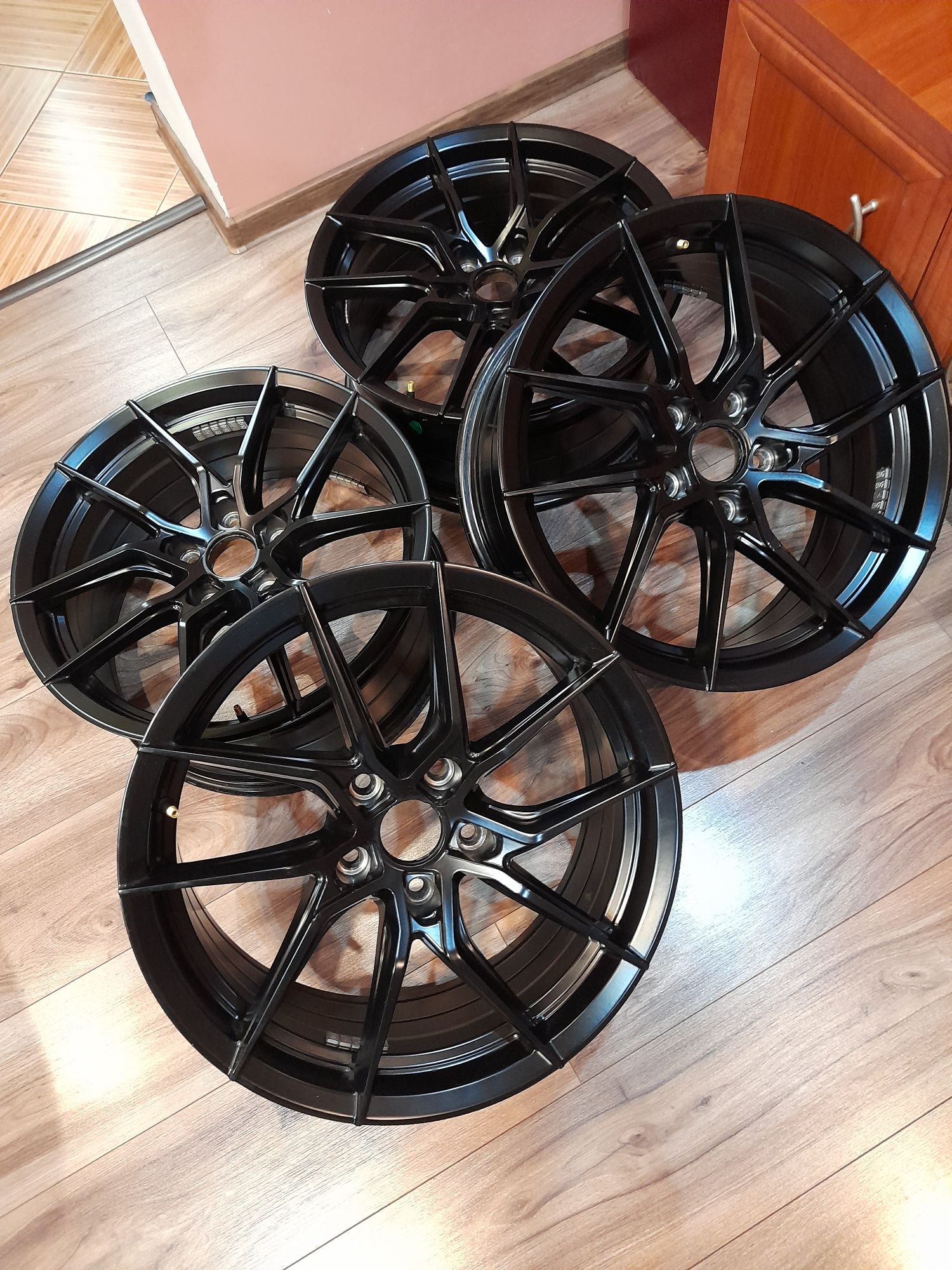 Jante bmw  r18 5×120
