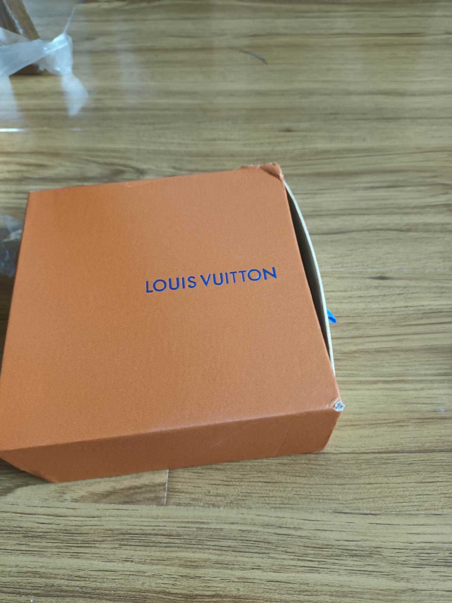 Curea Louis Vuitton set el si ea