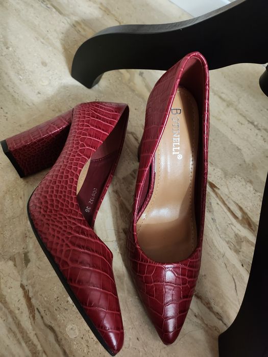 Pantofi noi 36 vișinii