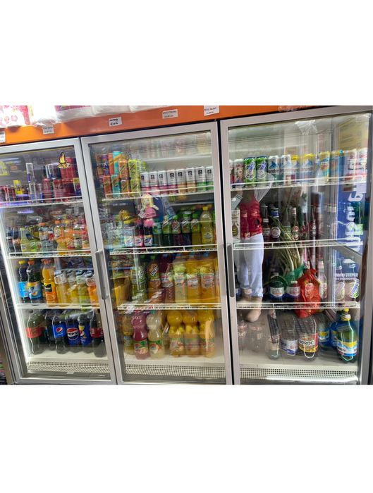 Vitrina frigorifica bauturi 2.5 m , 3 usi - Linde