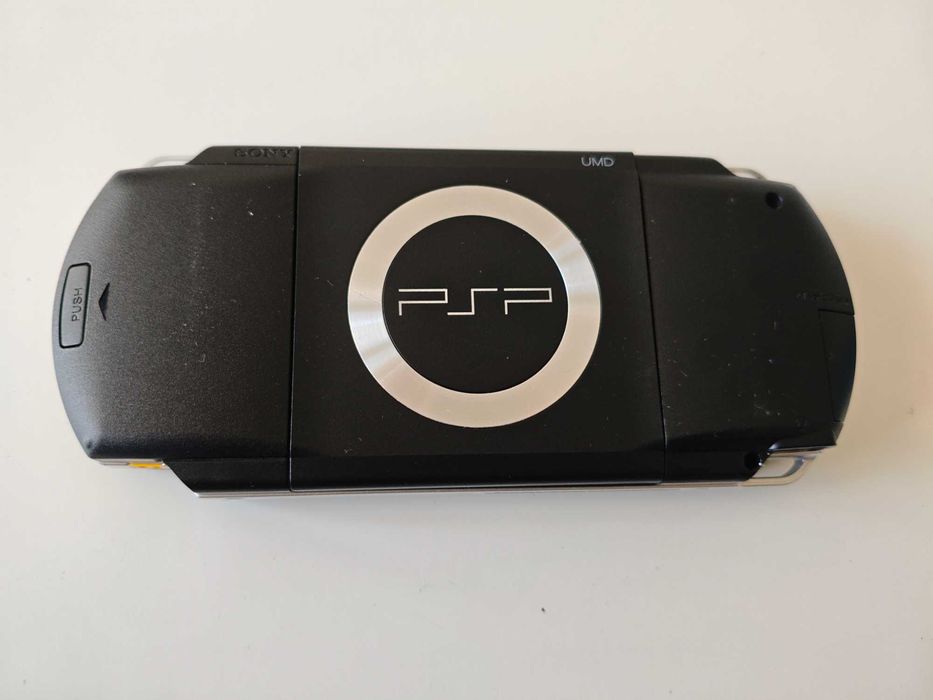 Sony PSP Playstation Portable - качени много игри