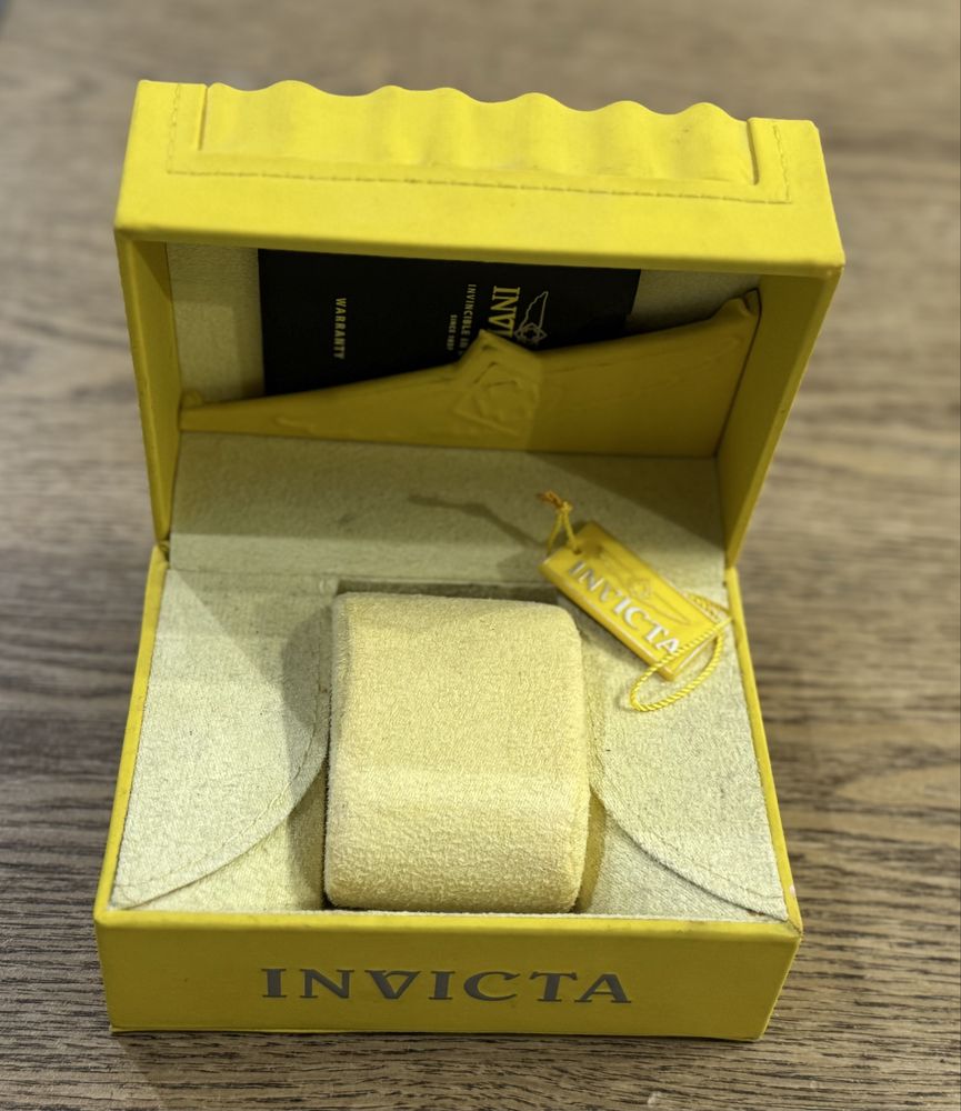 Кутия от часовник INVICTA / Инвикта 4 бр