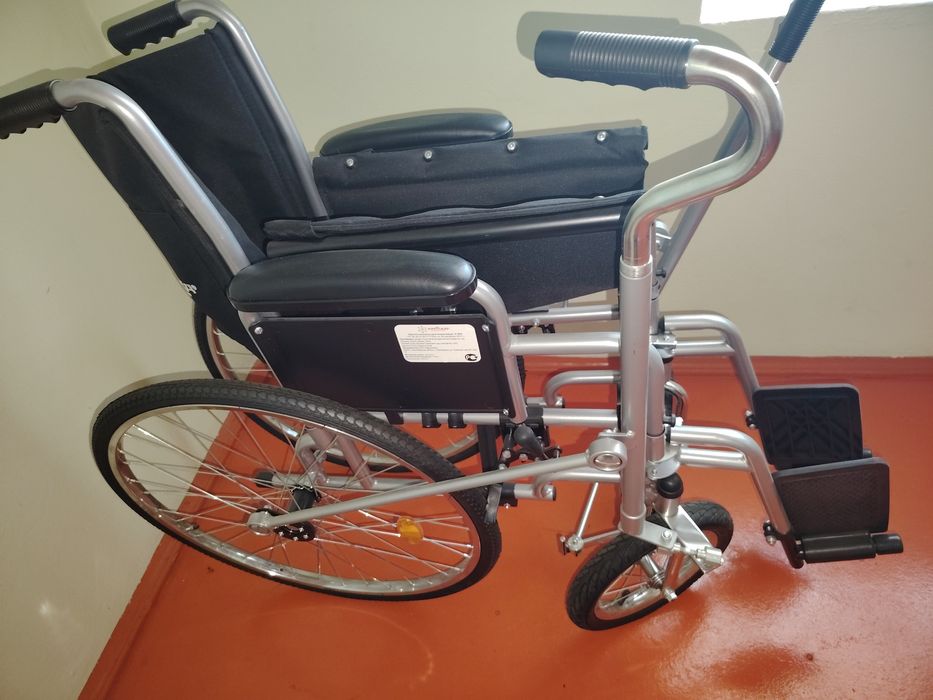Инвалидная коляска