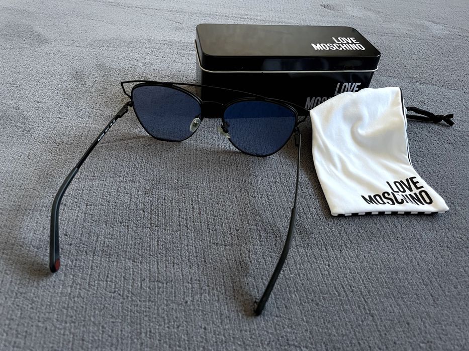Moschino слънчеви очила